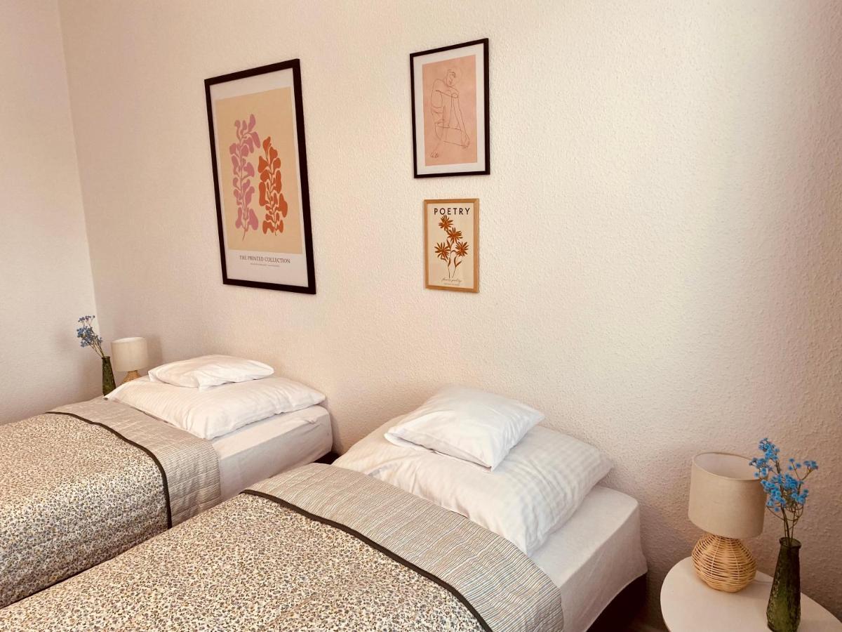 Apartamenty Cud Miod Кросно Екстериор снимка